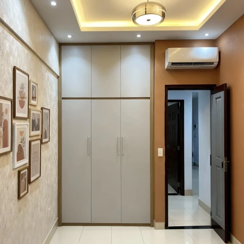 Tủ gỗ 3 cánh âm tường tg313